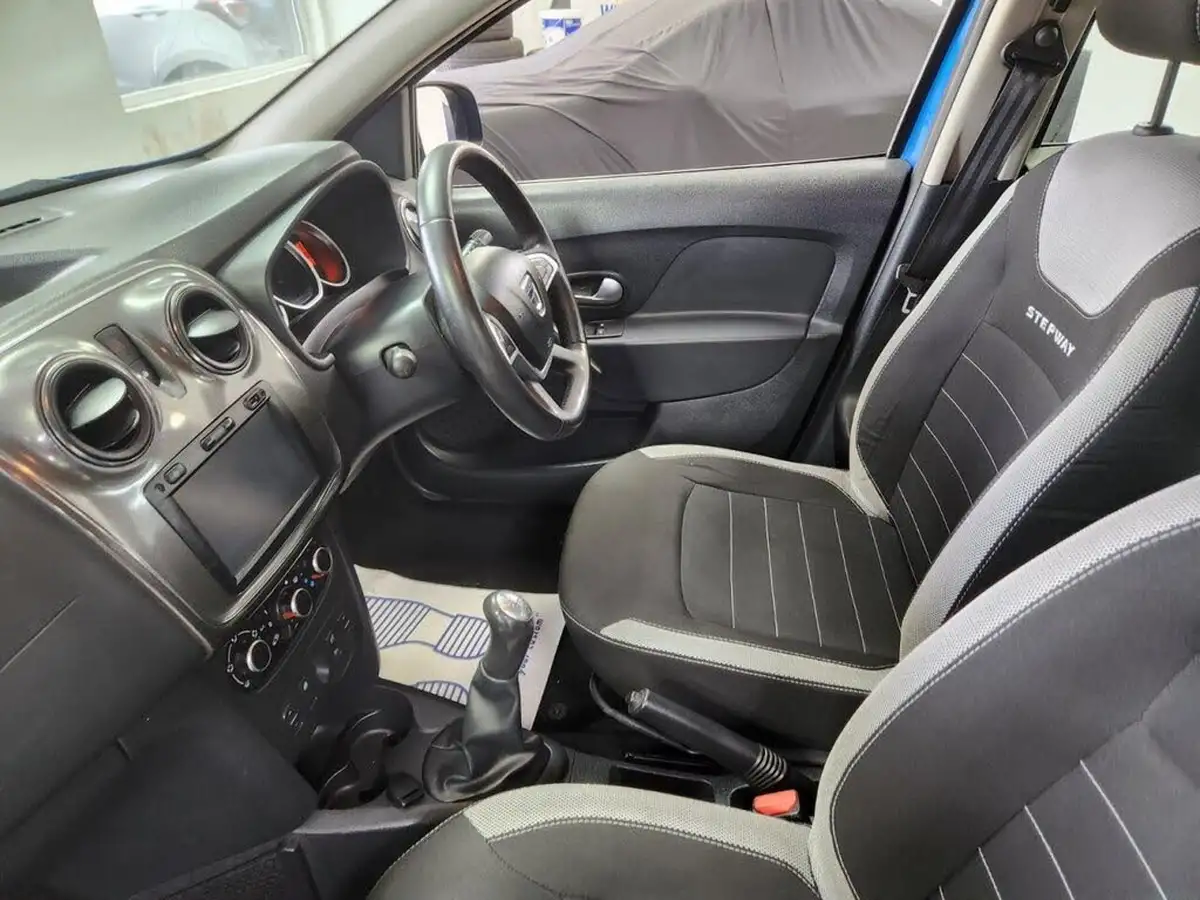 2017-dacia-sandero-stepway-15dci-laureate-big-24