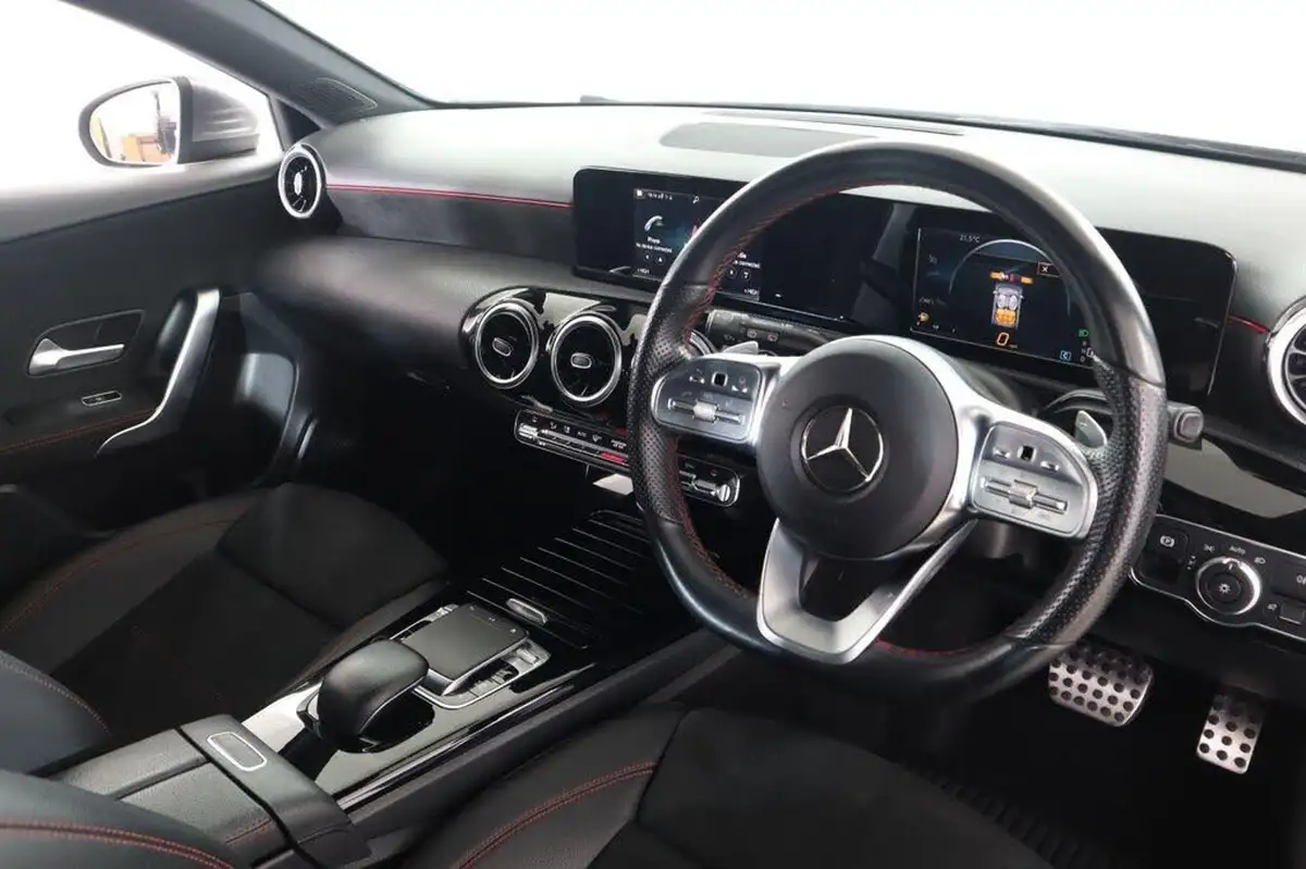 2018-mercedes-benz-a-class-13-a200-amg-line-ss-hatchback-5d-7g-dct-big-11