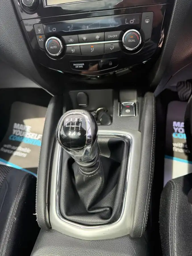 2014-nissan-qashqai-15dci-acenta-premium-big-34