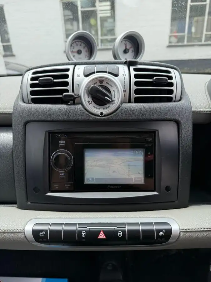 2009-smart-fortwo-10-passion-71bhp-coupe-big-16