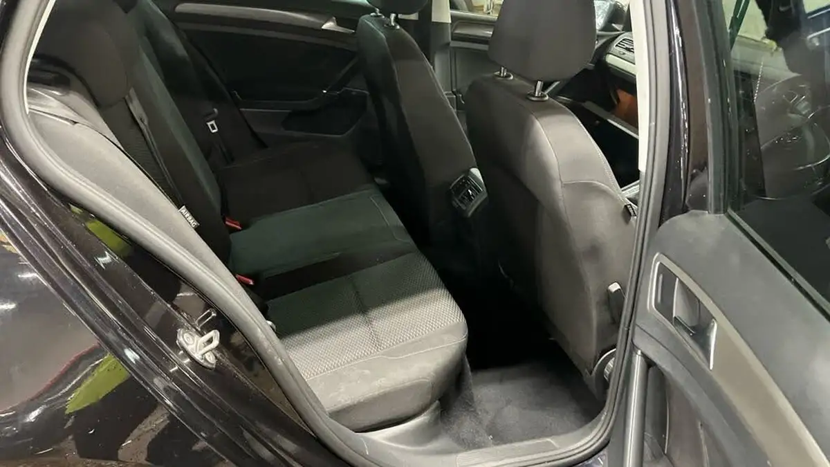 2018-volkswagen-golf-big-9