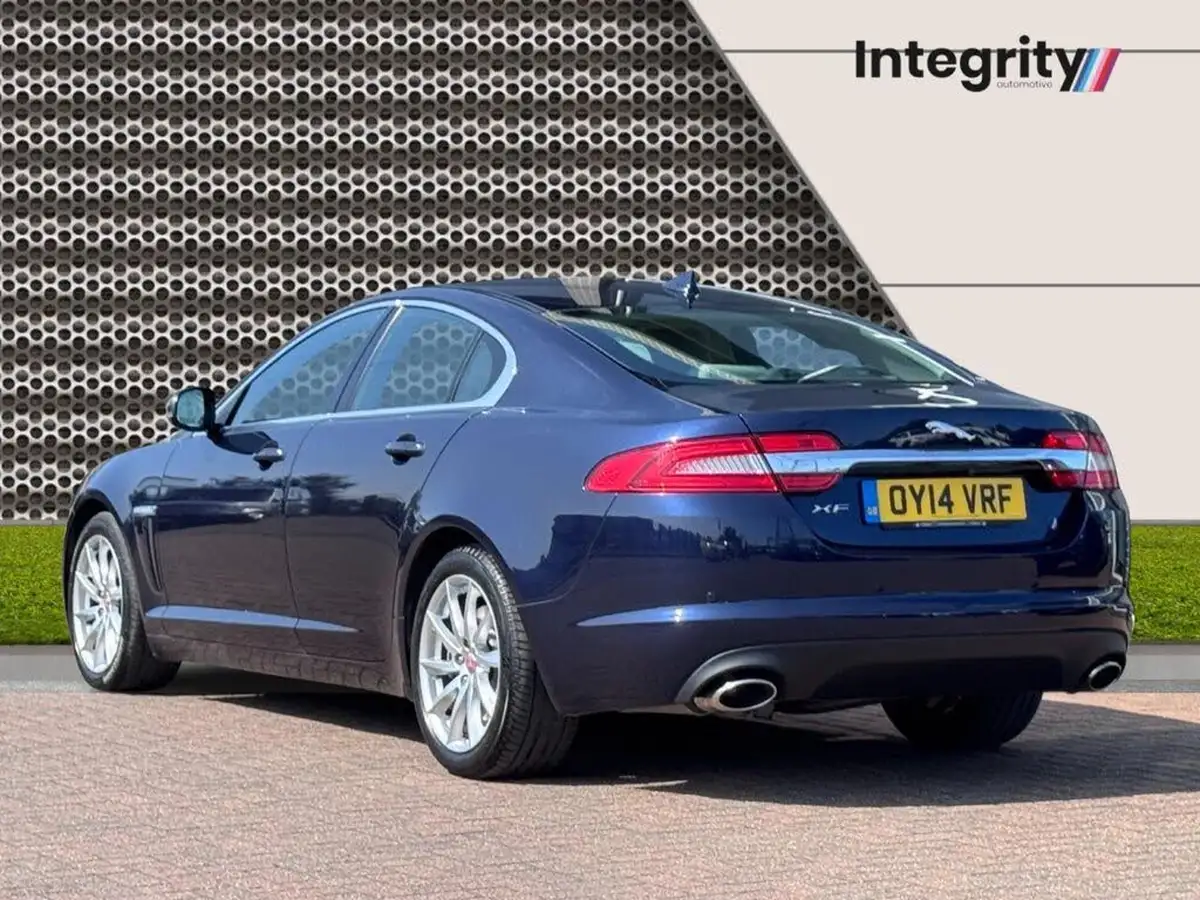 2014-jaguar-xf-30td-premium-luxury-saloon-4d-big-4