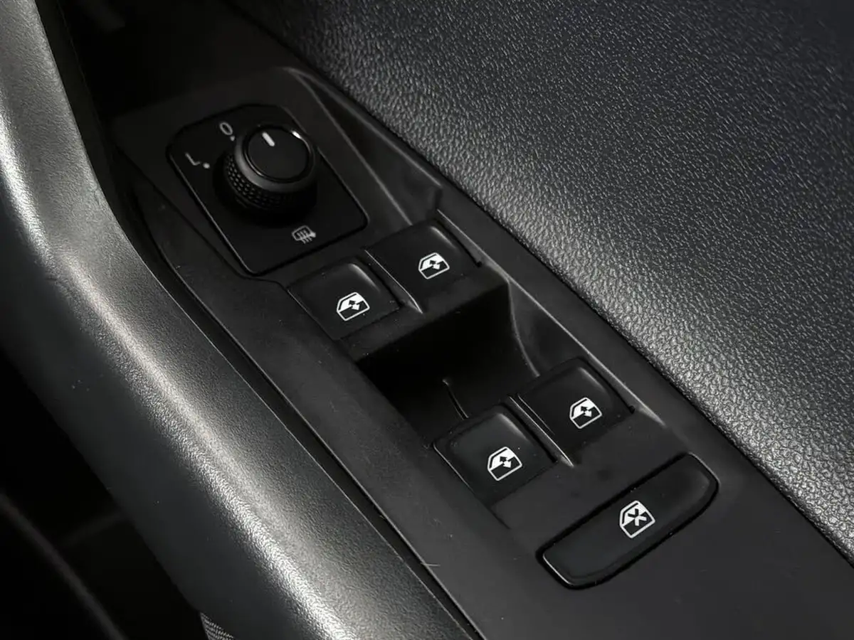 2019-volkswagen-polo-10-tsi-se-big-20