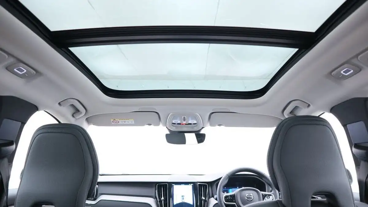 2024-volvo-xc60-20-b5-plus-big-40
