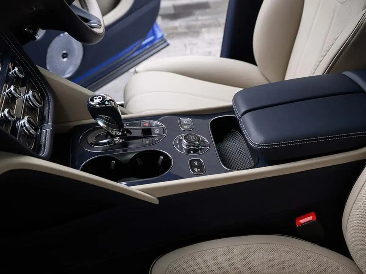 2024-bentley-bentayga-40-v8-extended-wheelbase-azure-big-48