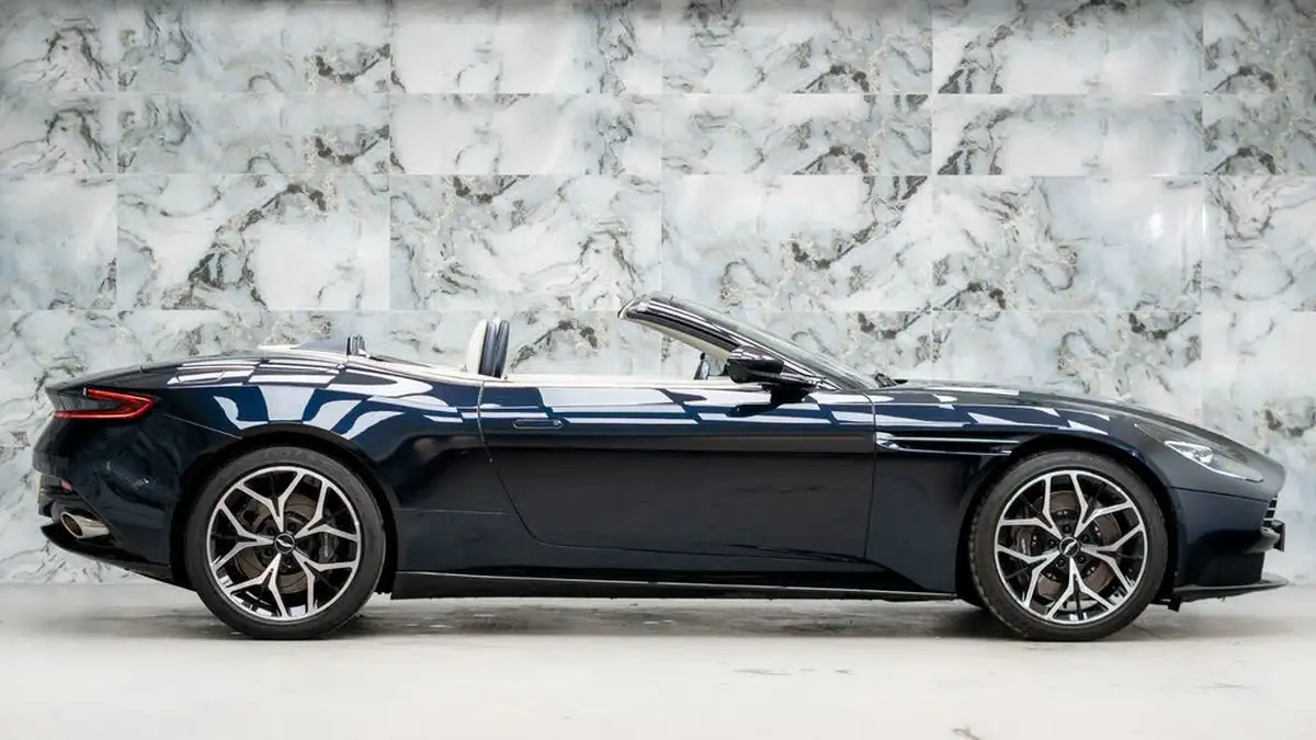 2020-aston-martin-db11-40-v8-503bhp-big-8