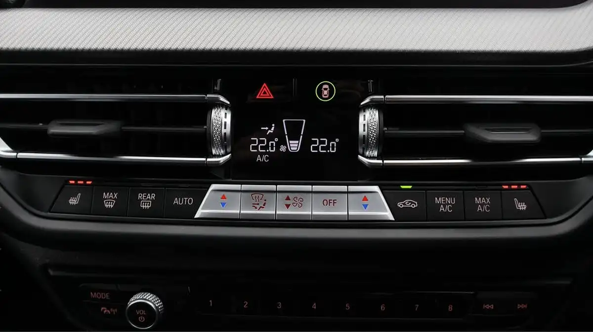 2023-bmw-1-series-15-118i-m-sport-lcp-dct-big-12