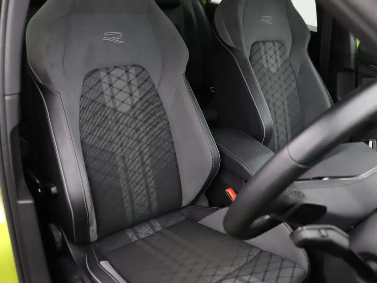 2021-volkswagen-golf-15-etsi-r-line-150ps-hatchback-big-8
