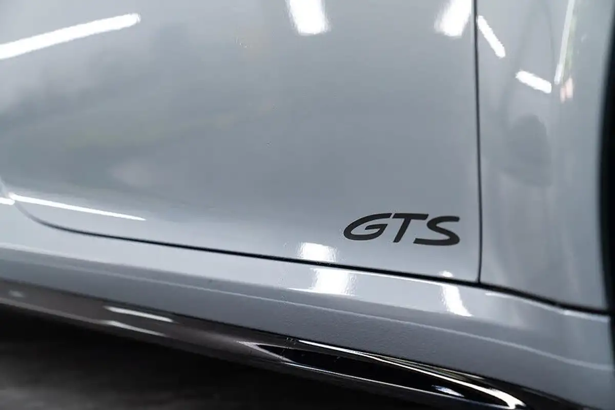 2022-porsche-911-30-carrera-gts-coupe-big-38