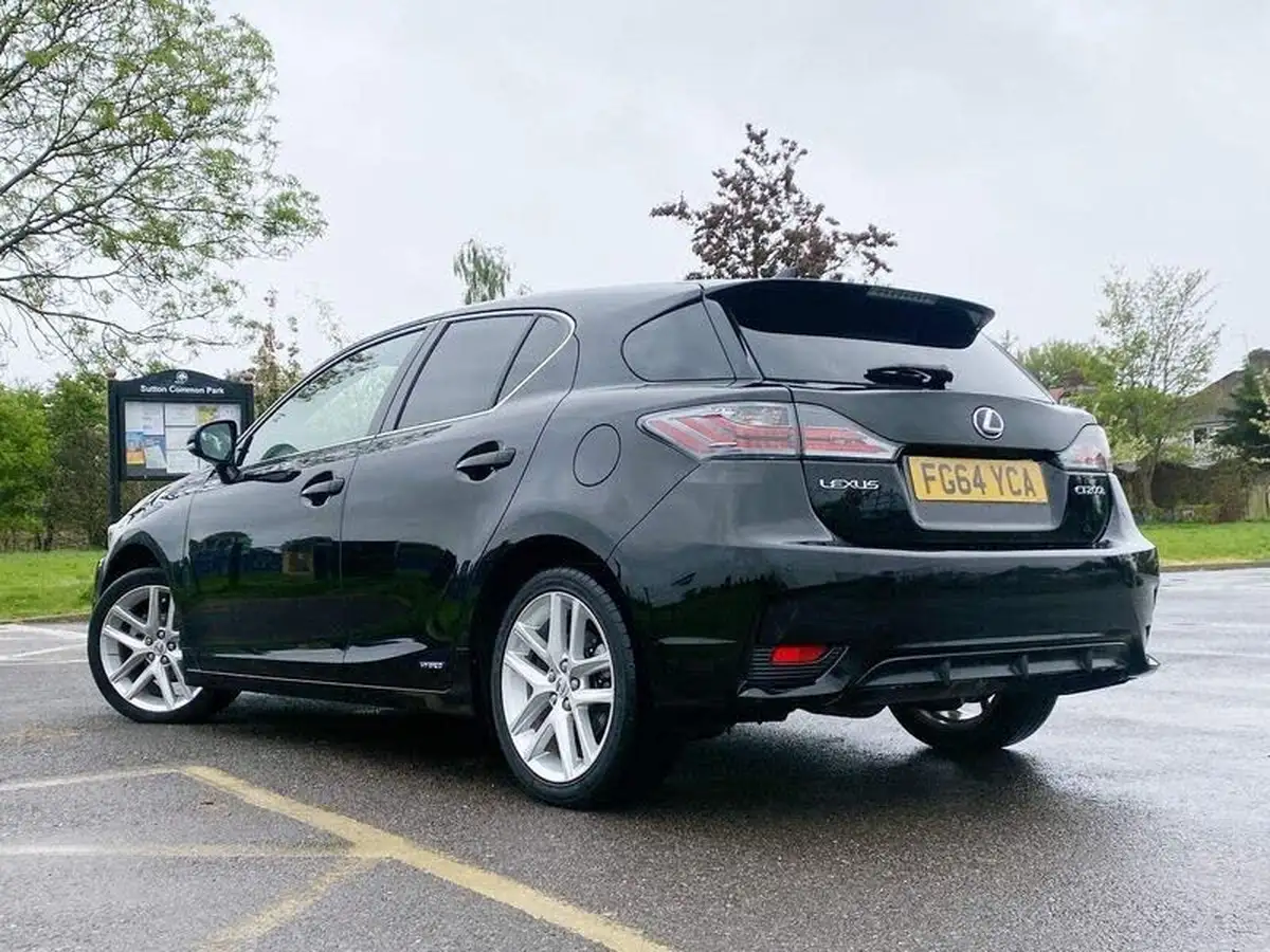 2014-lexus-ct-200h-18-advance-big-8
