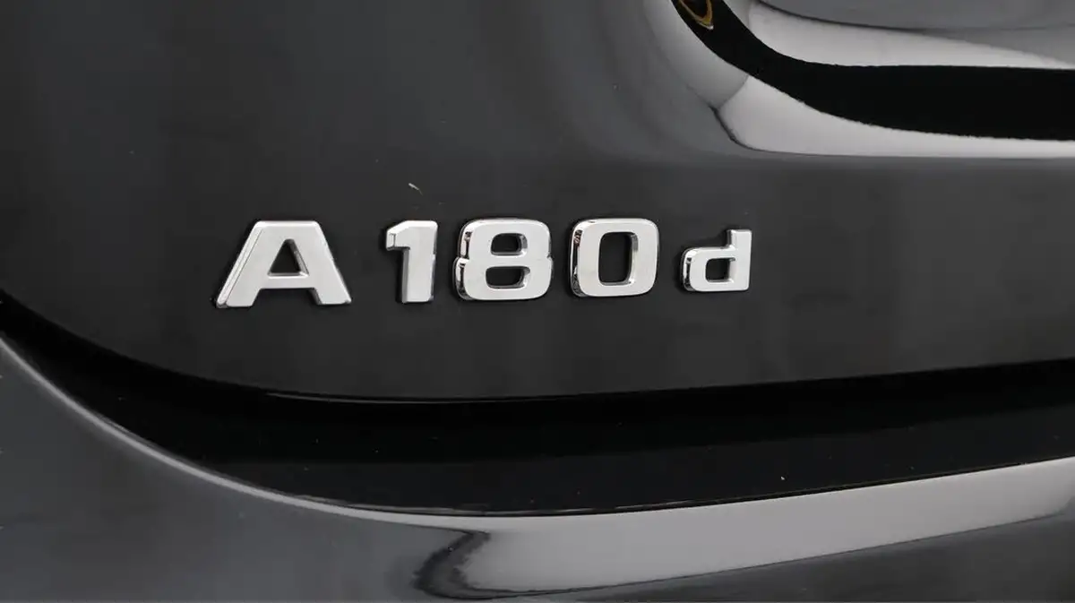 2022-mercedes-benz-a-class-20d-a180d-sport-hatchback-5d-8g-dct-big-20