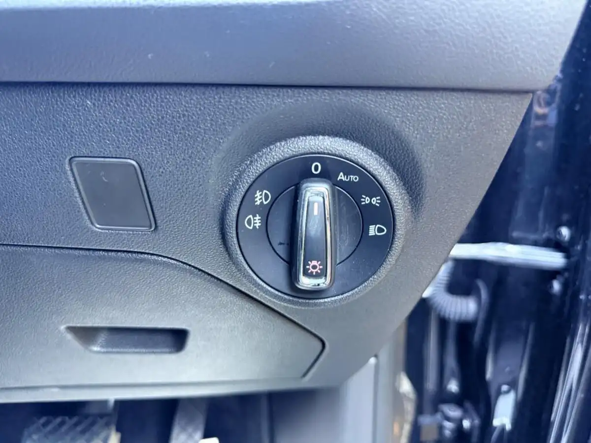 2018-seat-leon-14-ecotsi-xcellence-technology-estate-dsg-big-40