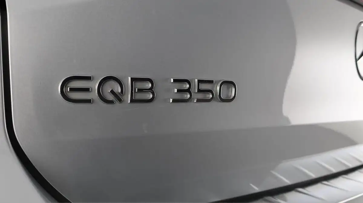 2022-mercedes-benz-eqb-e-eqb-350-amg-line-big-21