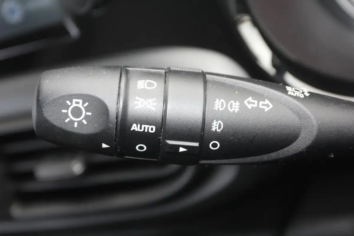 2021-hyundai-i10-10-t-gdi-n-line-big-22