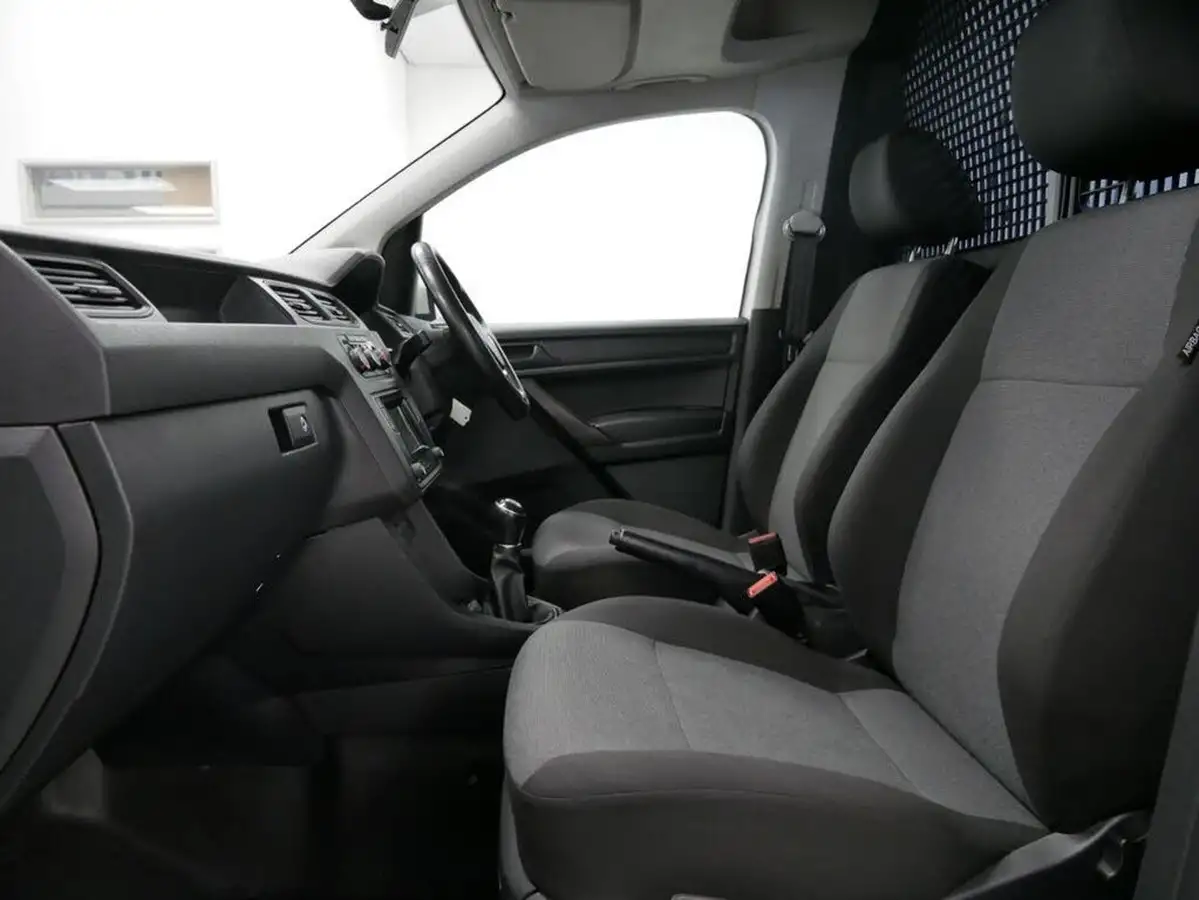 2020-volkswagen-caddy-20tdi-c20-trendline-bmt-big-17
