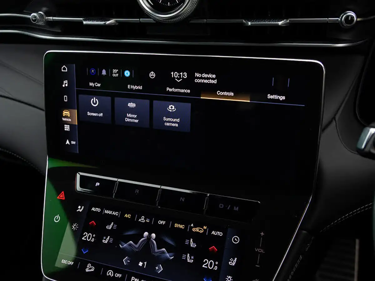 2024-maserati-grecale-20-modena-big-8
