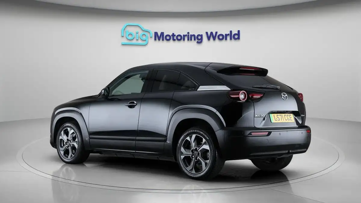2021-mazda-mx-30-e-sport-lux-big-4