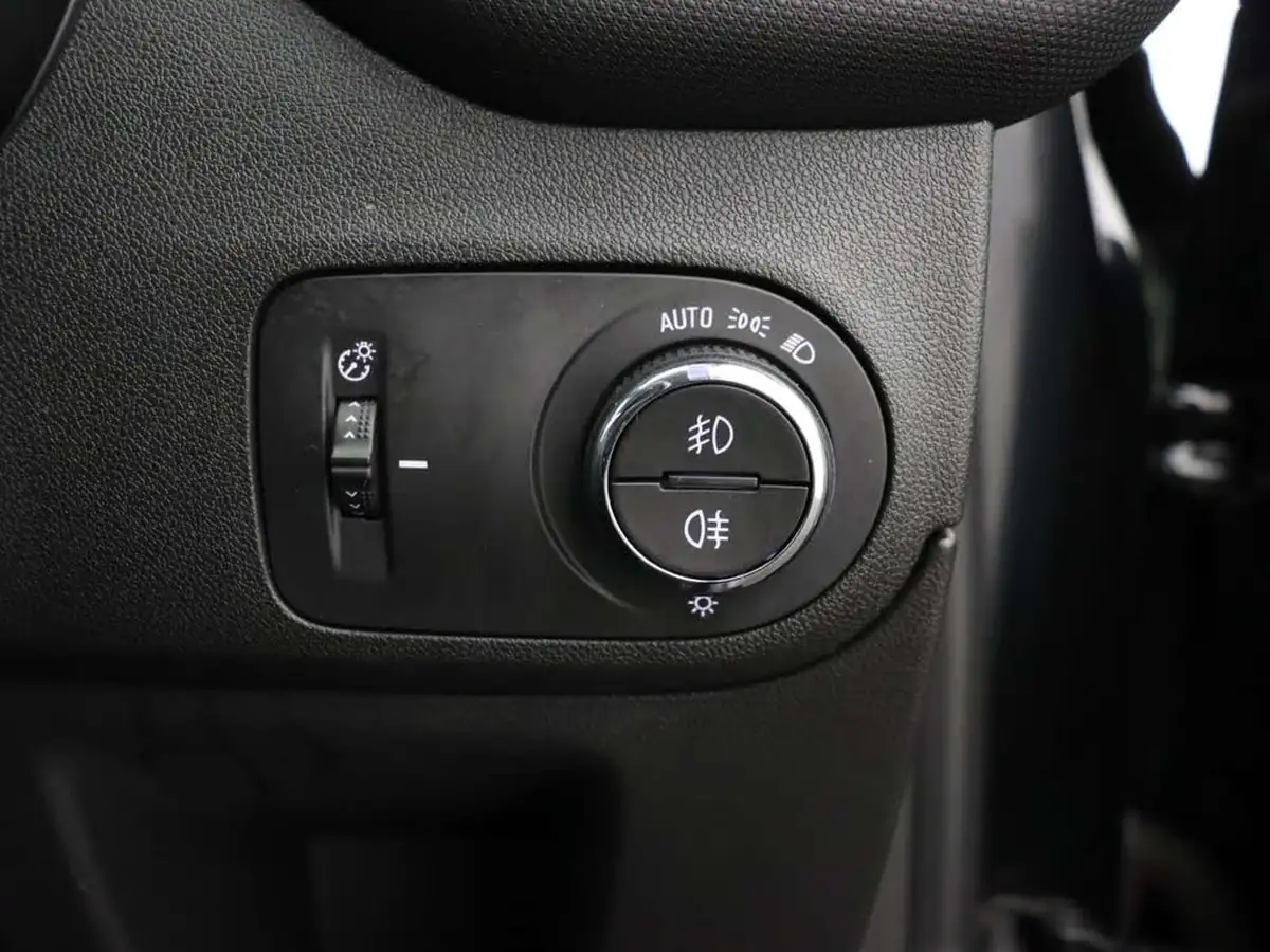 2022-vauxhall-crossland-12-elite-edition-130ps-big-41