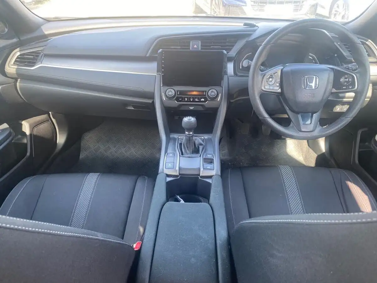 2019-honda-civic-16-i-dtec-se-hatchback-5d-big-13