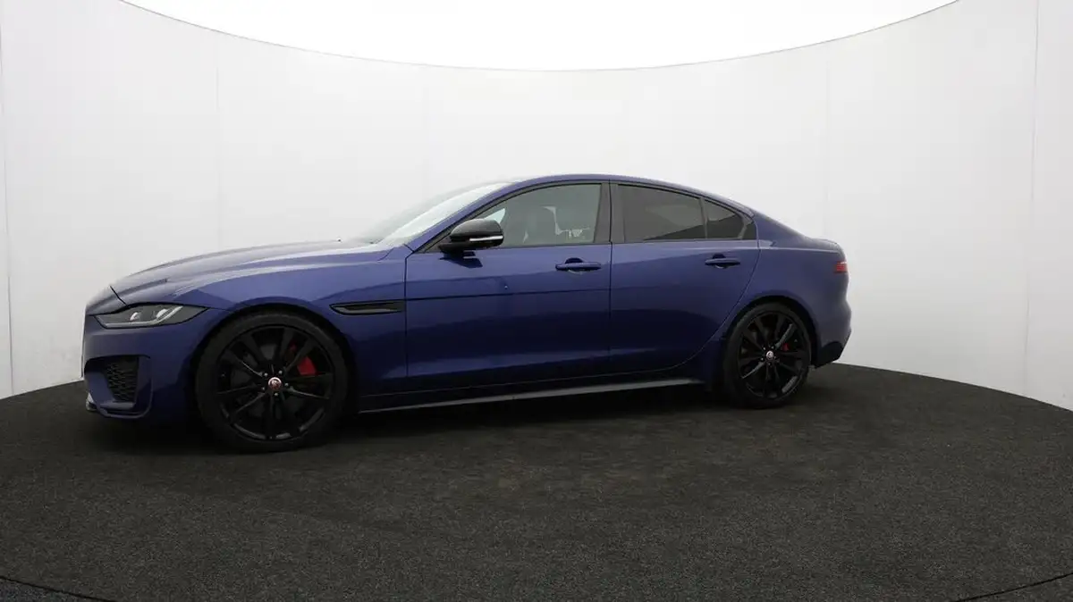 2021-jaguar-xe-20-d200-r-dynamic-black-big-66
