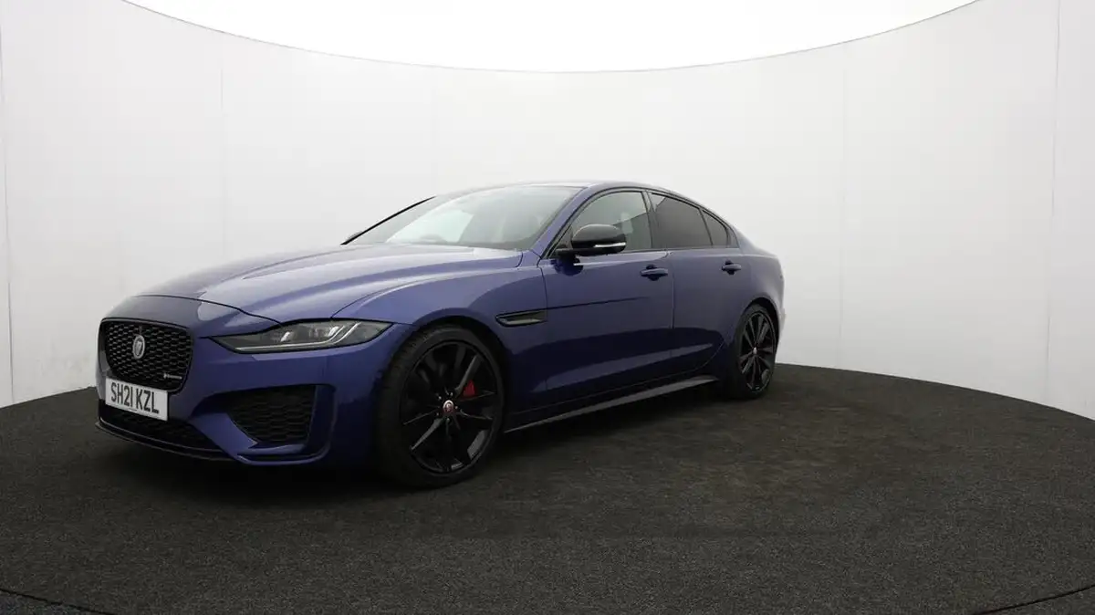 2021-jaguar-xe-20-d200-r-dynamic-black-big-62