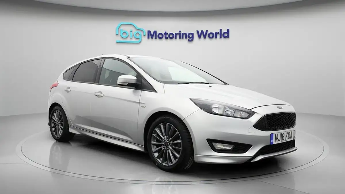 2018-ford-focus-10t-st-line-140ps-hatchback-big-1