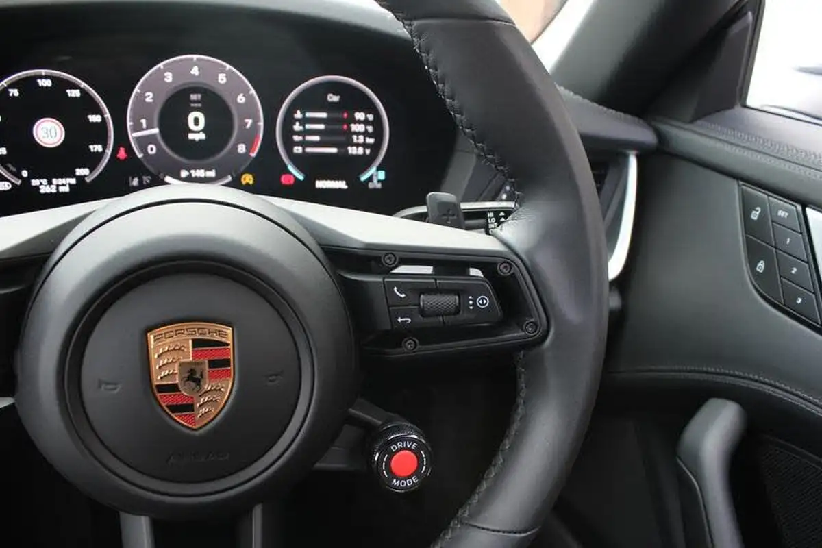 2025-porsche-911-30-carrera-394ps-cabriolet-big-25