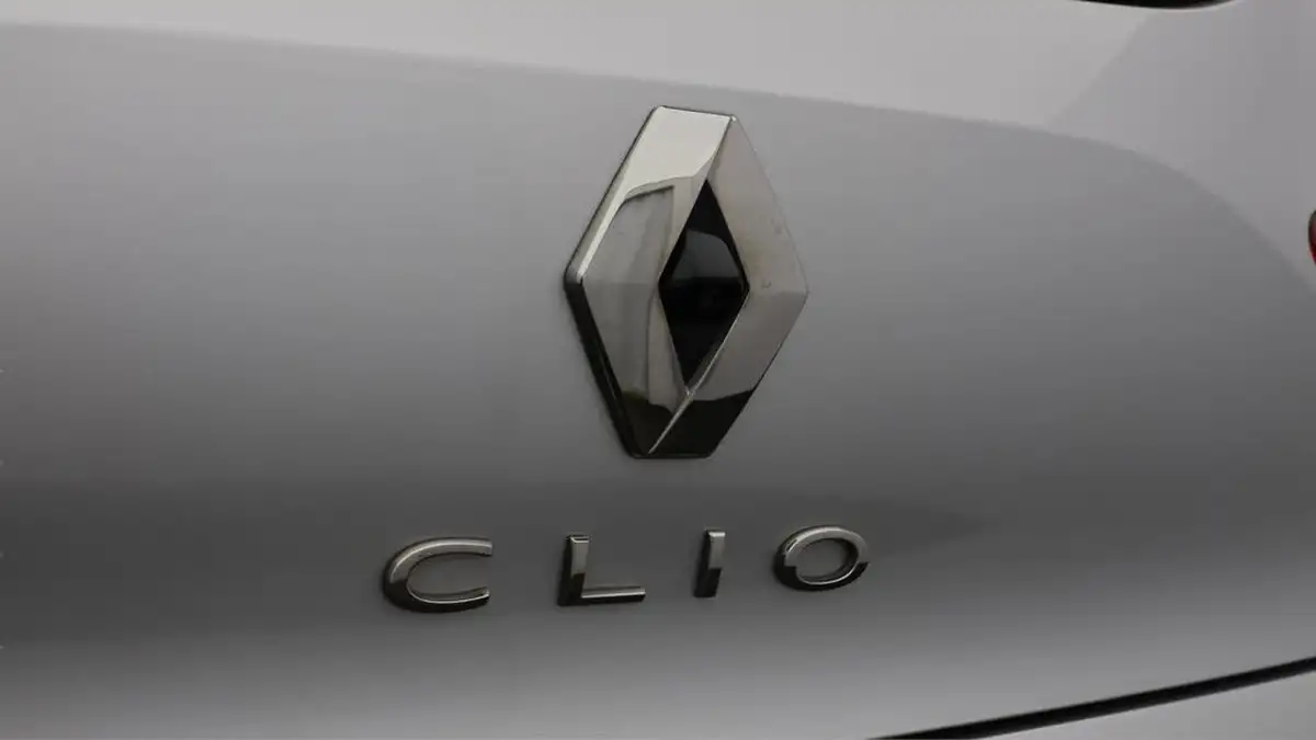 2021-renault-clio-10-tce-rs-line-100bhp-big-20