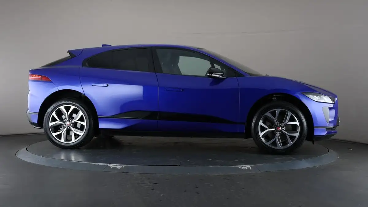 2022-jaguar-i-pace-ev400-hse-black-big-61