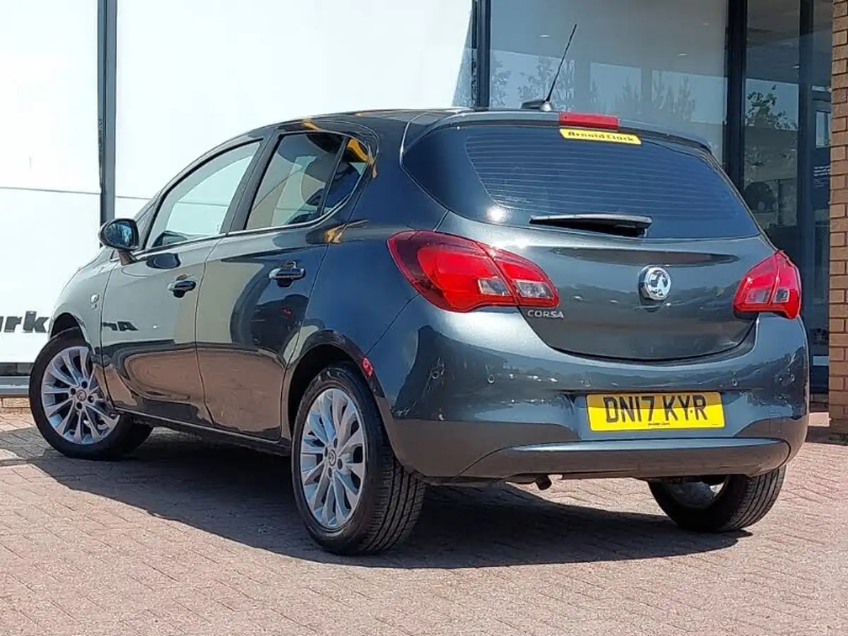 2017-vauxhall-corsa-14i-se-75ps-ecoflex-5d-big-1