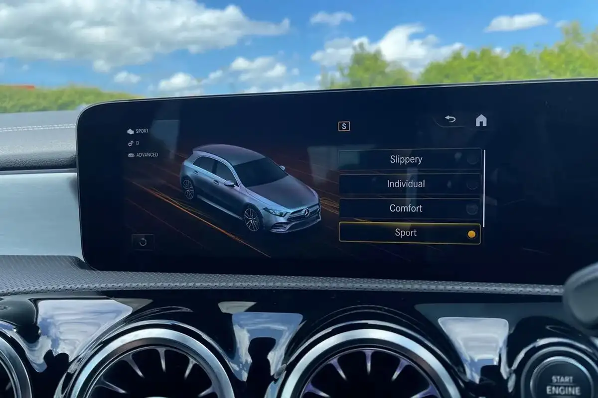 2021-mercedes-benz-a-class-20-a35-amg-premium-edition-hatchback-5d-big-53