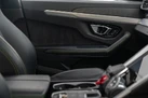 2018-lamborghini-urus-40-no-trim-small-30