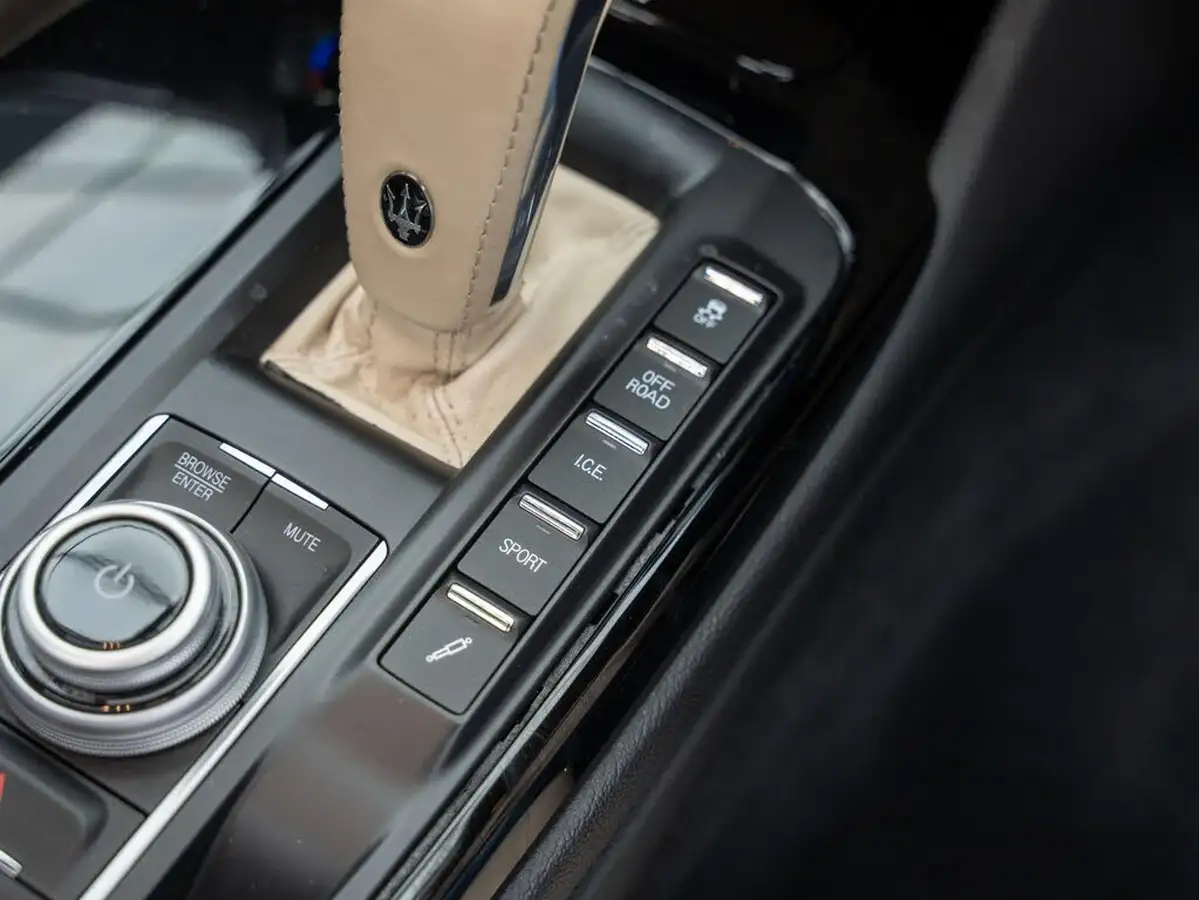 2022-maserati-levante-20-gt-big-31