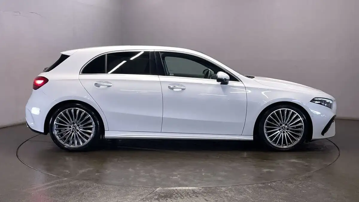 2023-mercedes-benz-a-class-13-a200-amg-line-premium-plus-hatchback-5d-big-8