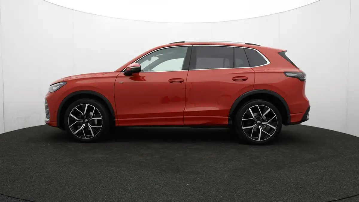 2024-volkswagen-tiguan-15-etsi-r-line-big-74