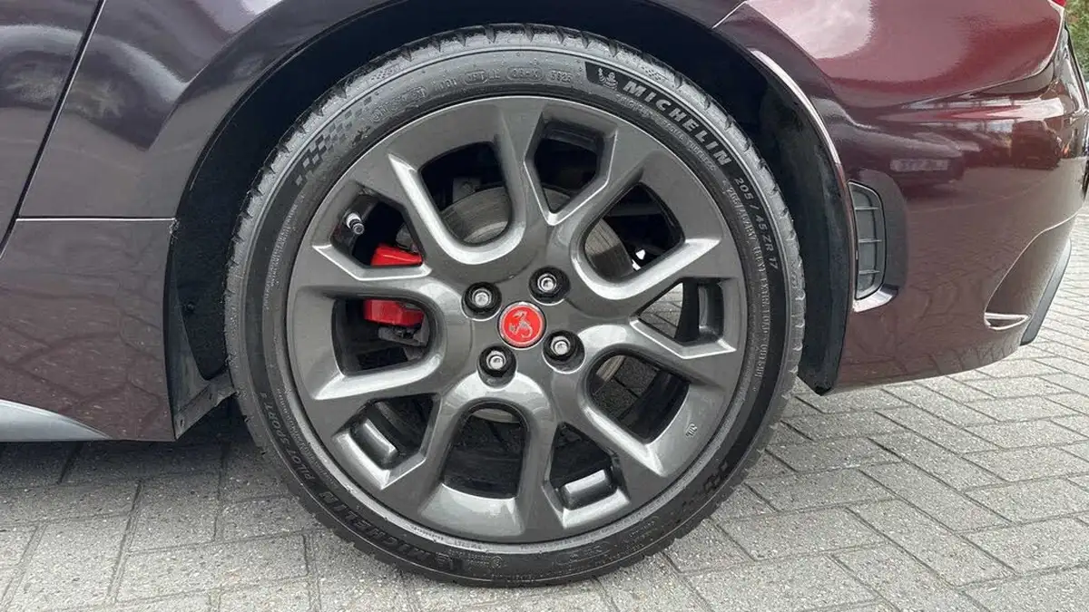 2018-abarth-124-14-multiair-spider-big-4