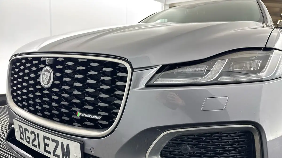 2021-jaguar-f-pace-20-d200-r-dynamic-se-mhev-big-28