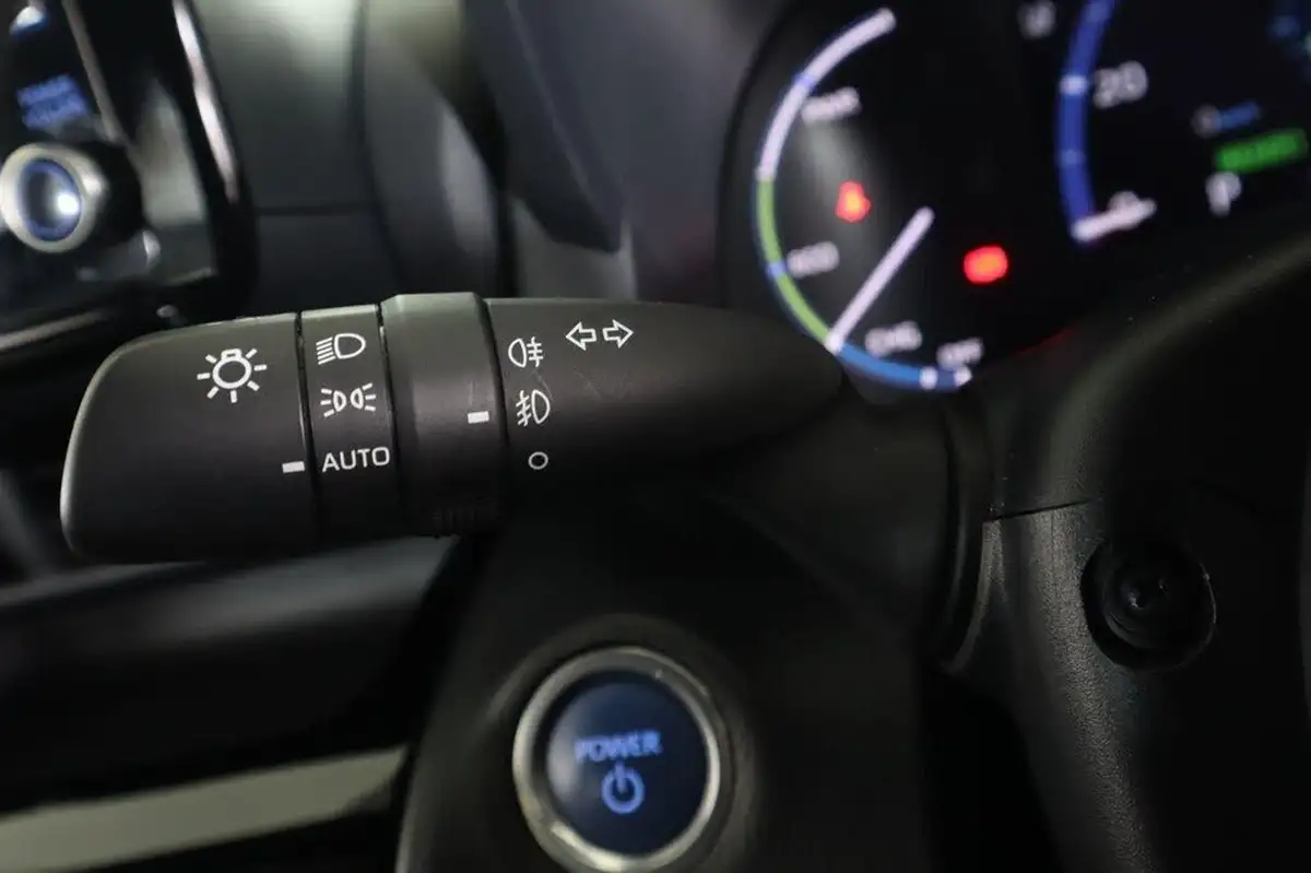 2022-toyota-yaris-15-vvt-i-design-panoramic-roof-big-20