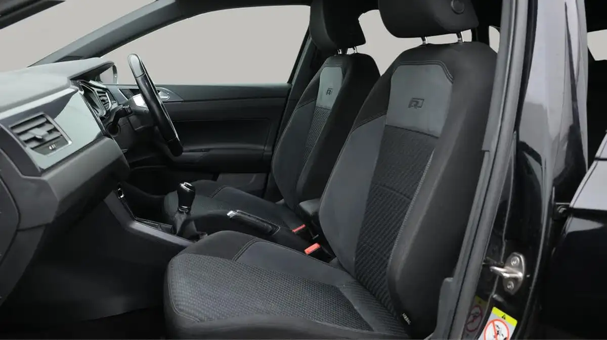 2021-volkswagen-polo-10-tsi-r-line-110ps-big-14
