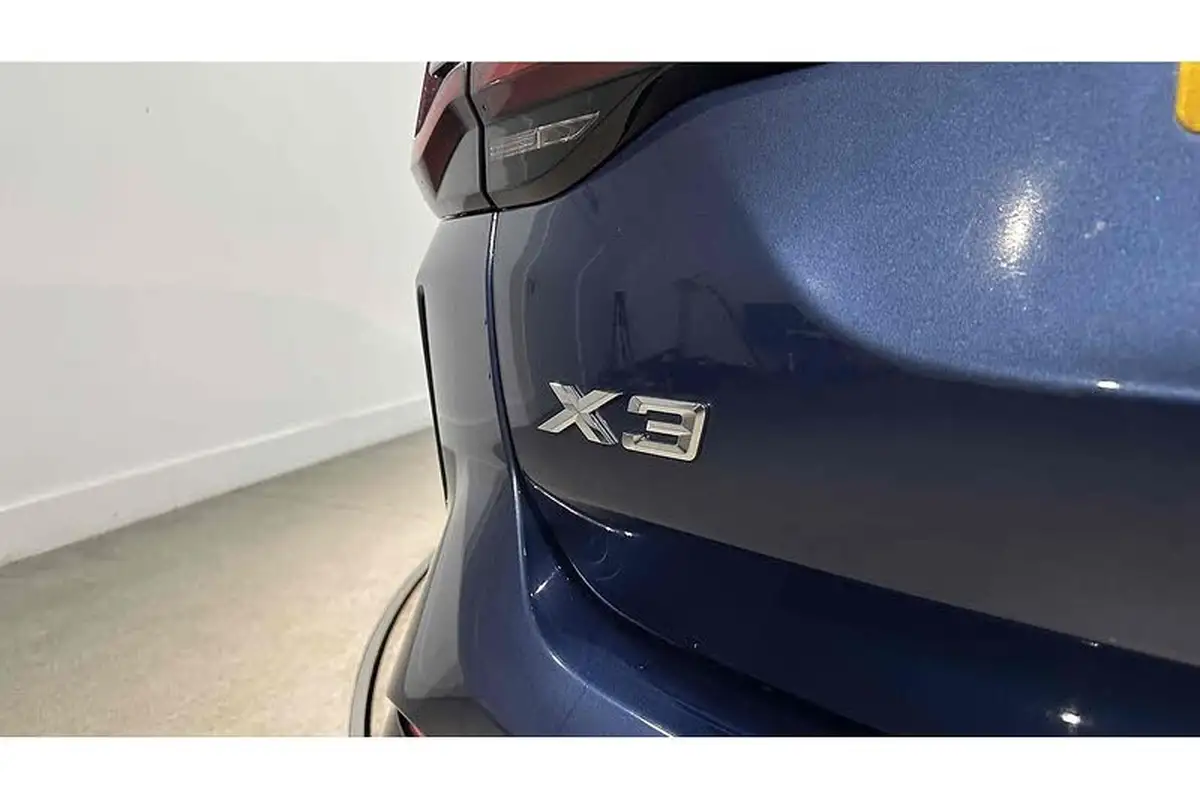 2022-bmw-x3-20-xdrive-30e-m-sport-big-15