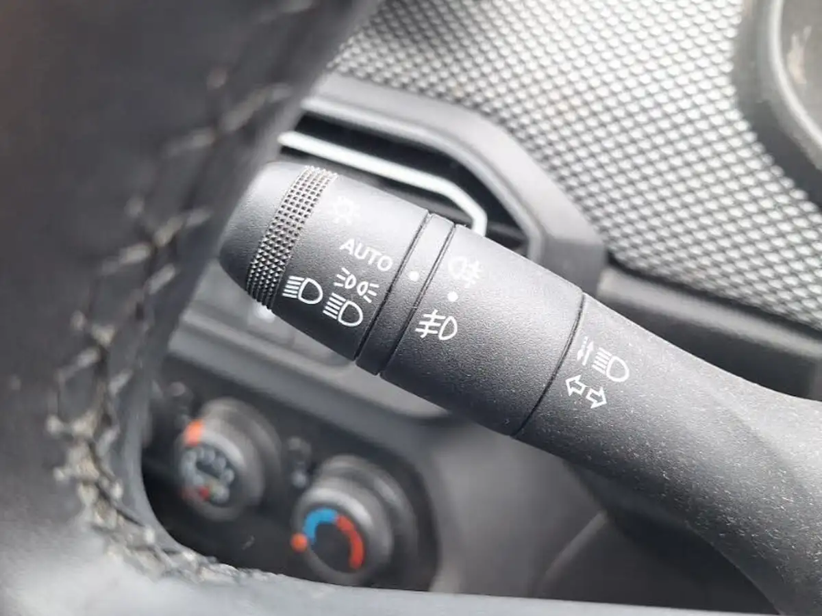 2023-dacia-sandero-10-tce-expression-90bhp-big-17