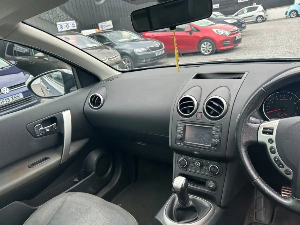 2012-nissan-qashqai-16-n-tec-big-15