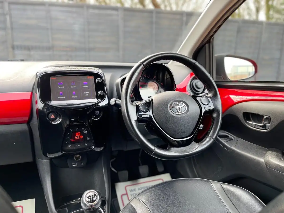 2018-toyota-aygo-10-vvt-i-x-clusiv3-71bhp-big-47