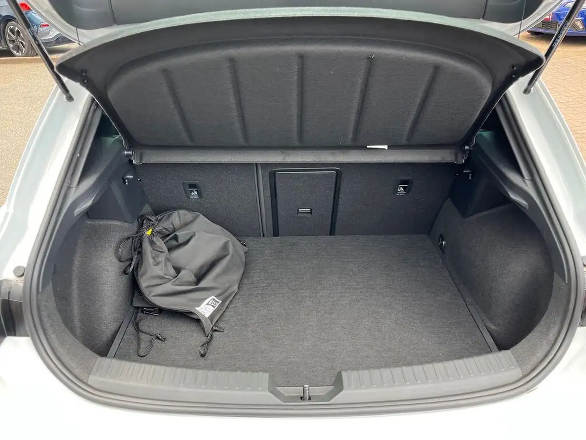 2025-seat-leon-15-e-hybrid-fr-sport-hatchback-big-11