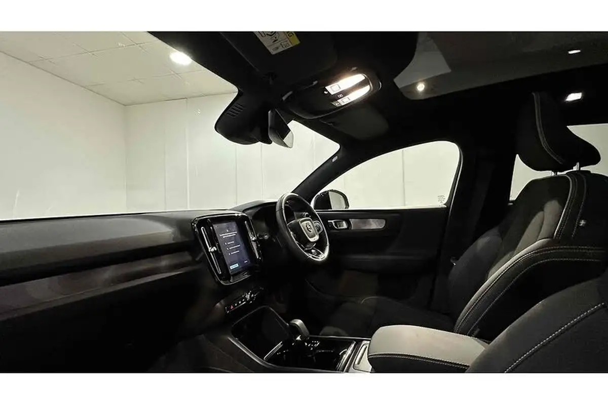 2022-volvo-c40-e-twin-recharge-pro-big-22