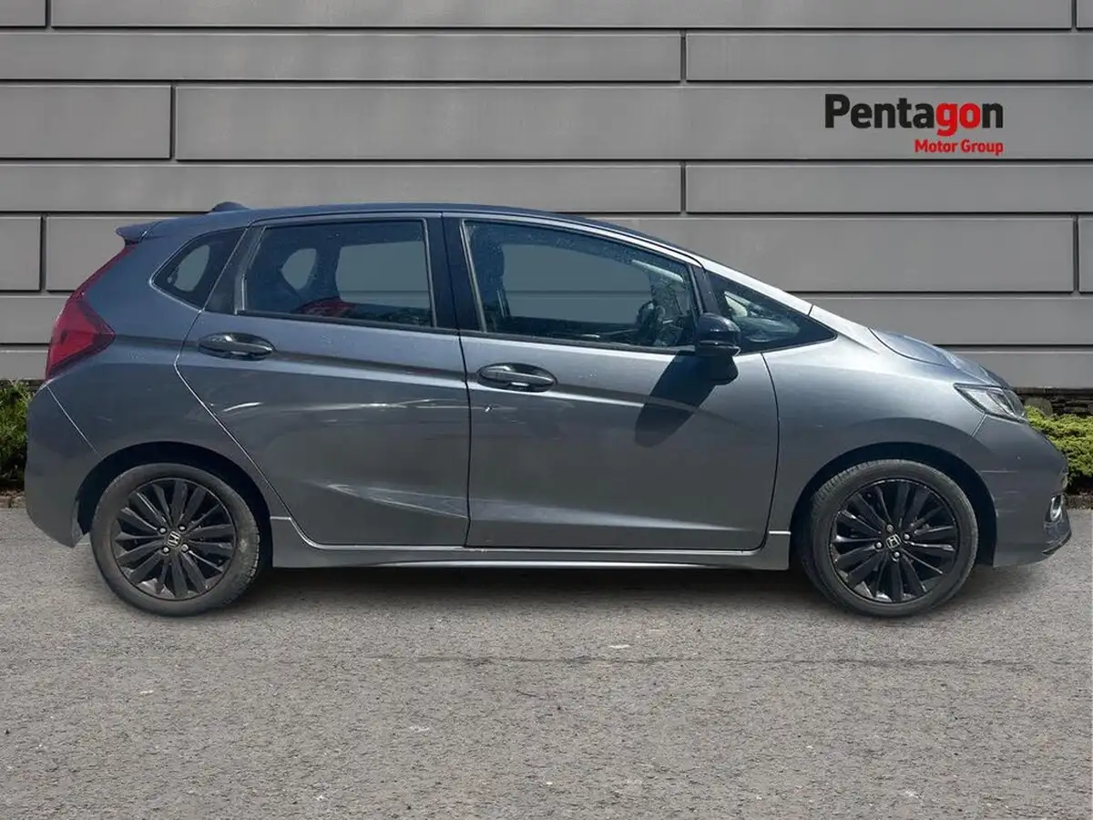 2018-honda-jazz-15-i-vtec-sport-cvt-big-13