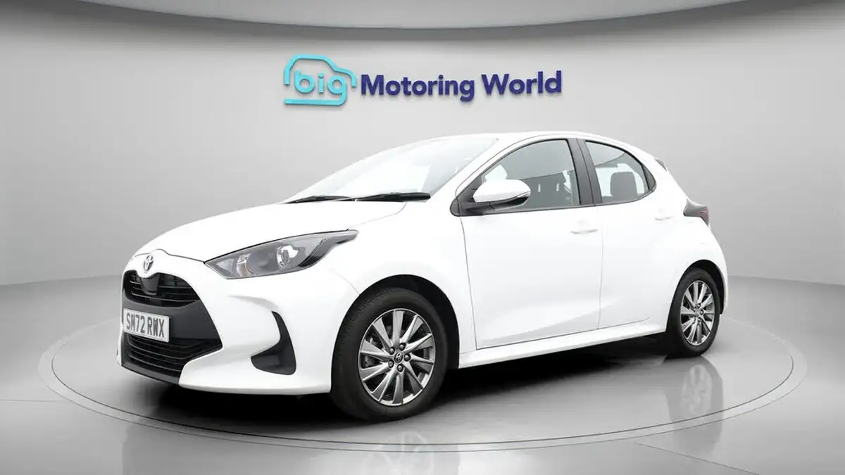 2022-toyota-yaris-15-vvt-i-icon-big-3