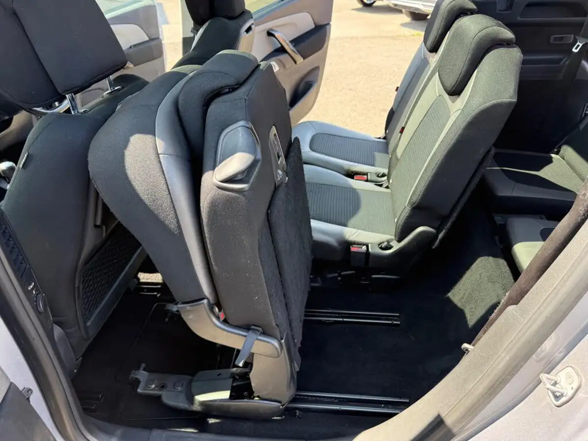 2017-citroen-grand-c4-picasso-20bluehdi-flair-big-30