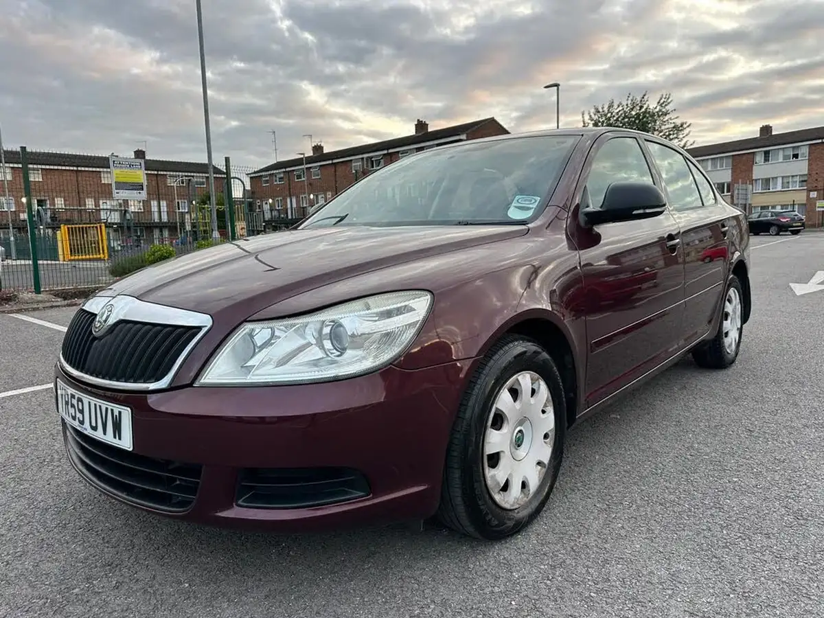 2009-skoda-octavia-19td-s-pd-105bhp-hatchback-big-3