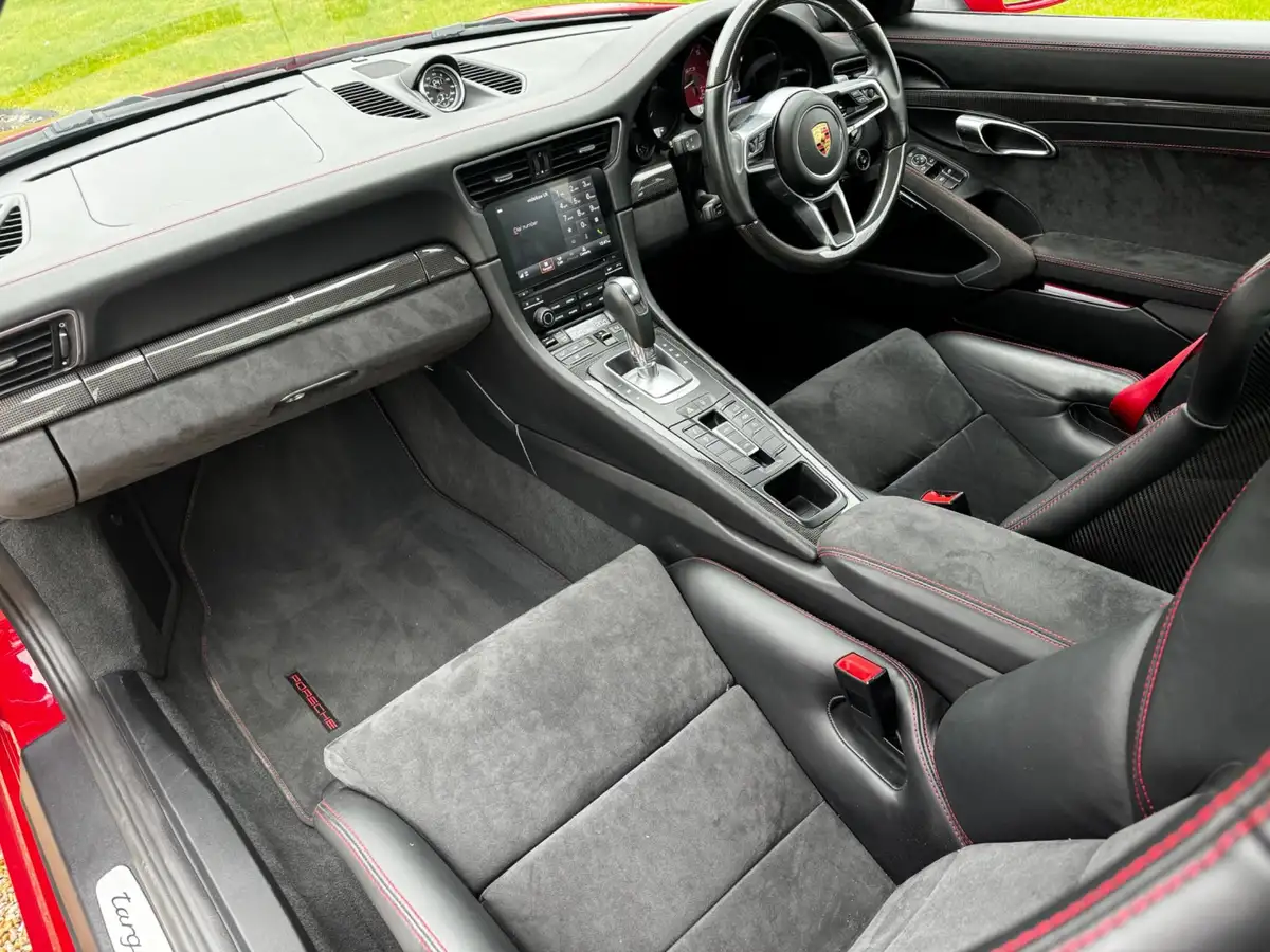 2018-porsche-911-30-targa-4-gts-450bhp-pdk-big-9